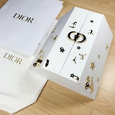 DIOR Le 30 Montaigne Beauty